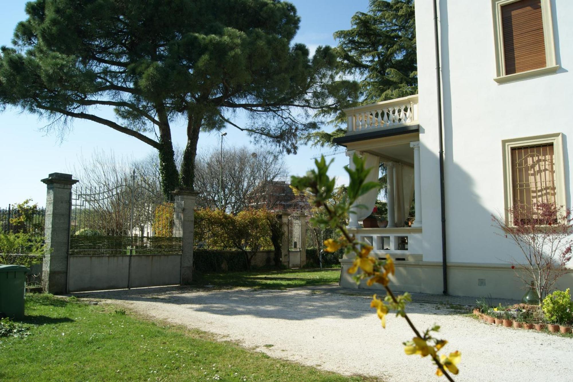 Il Bozzolo Eco Boutique Apartments Valeggio sul Mincio Exteriör bild