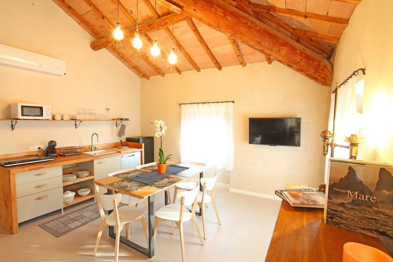 Il Bozzolo Eco Boutique Apartments Valeggio sul Mincio Exteriör bild
